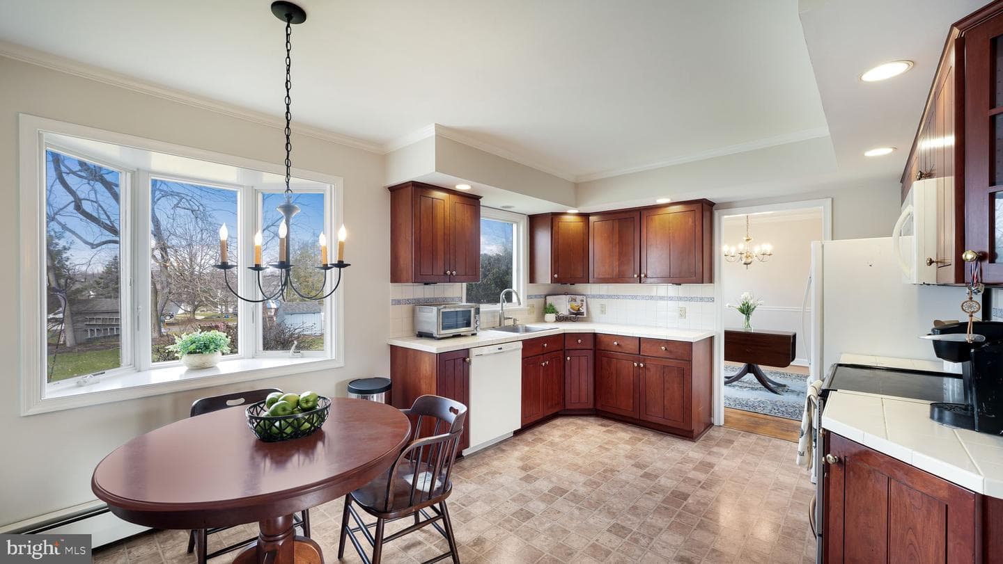 50 Hickory Lane photo 6