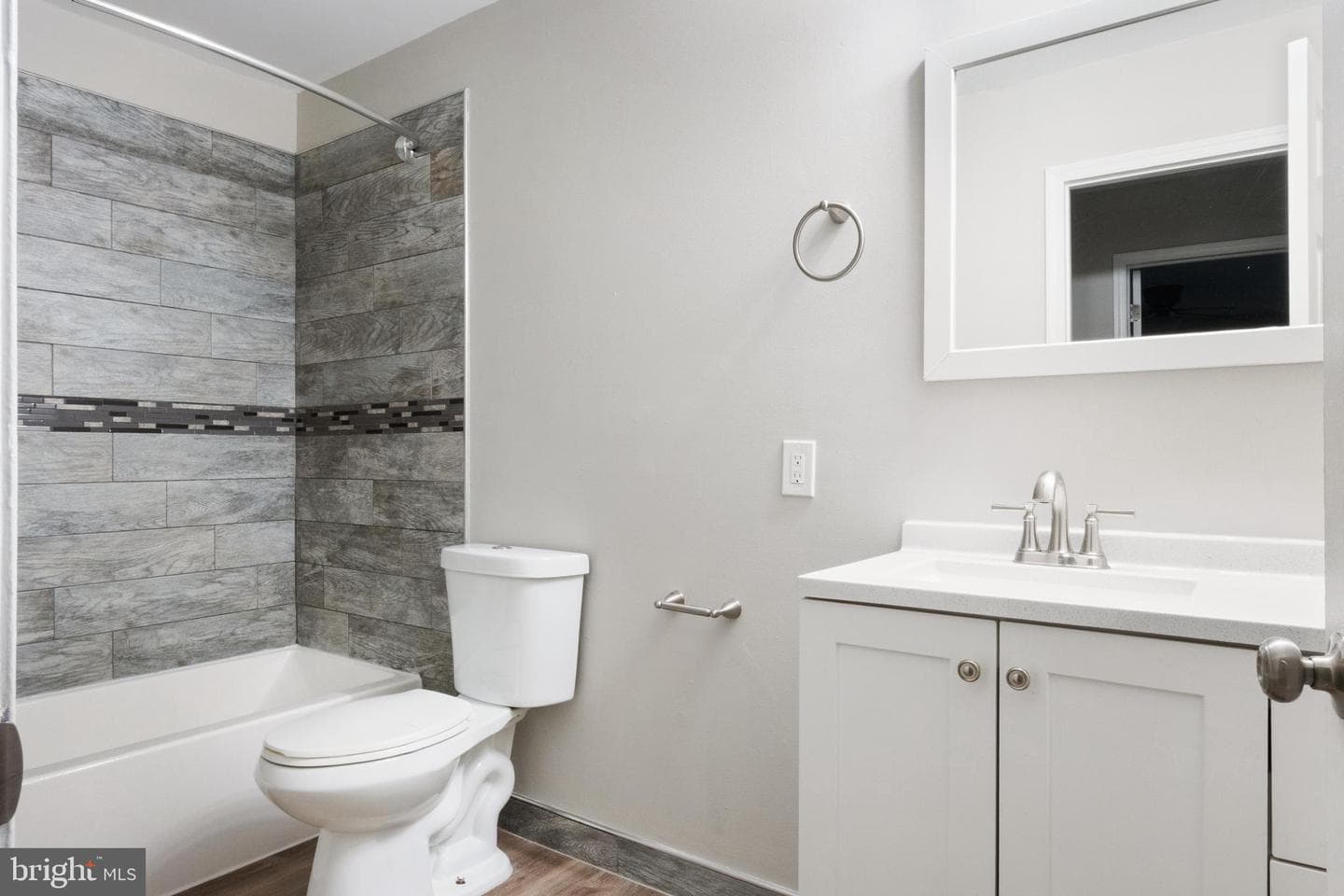 11 Carolina Avenue photo 35