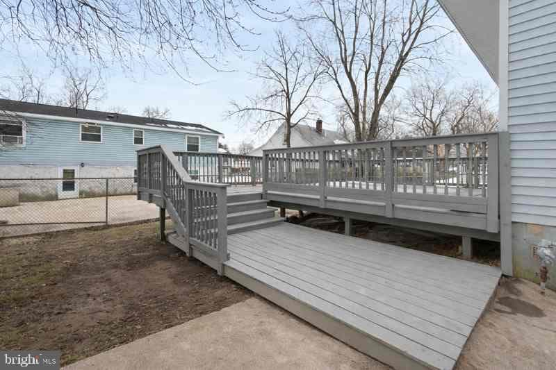 11 Carolina Avenue photo 5