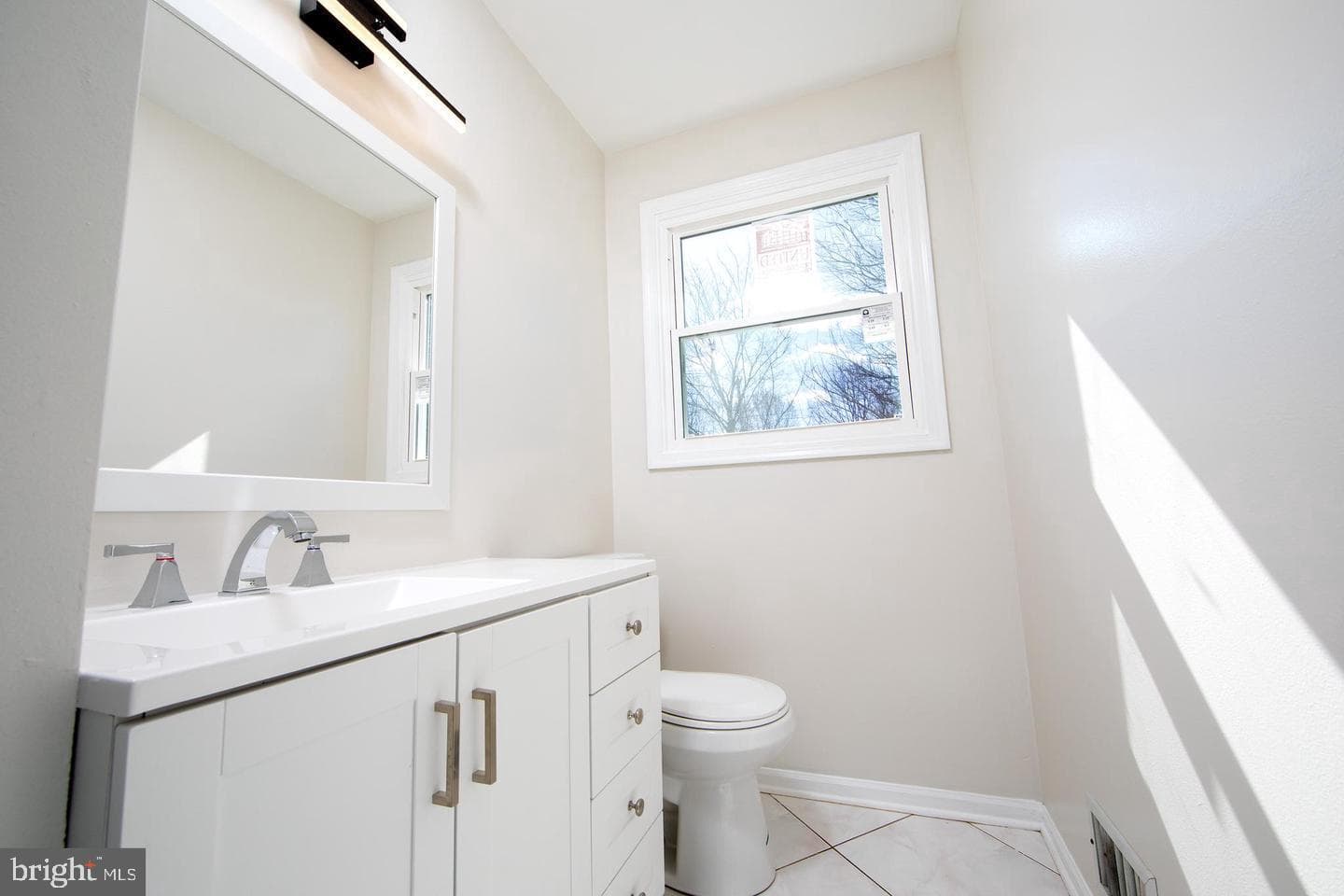 2210 Club House Circle photo 13