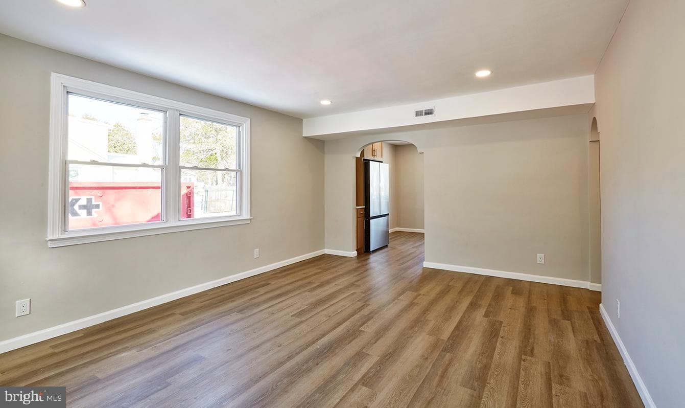1171 W County Line Road photo 3