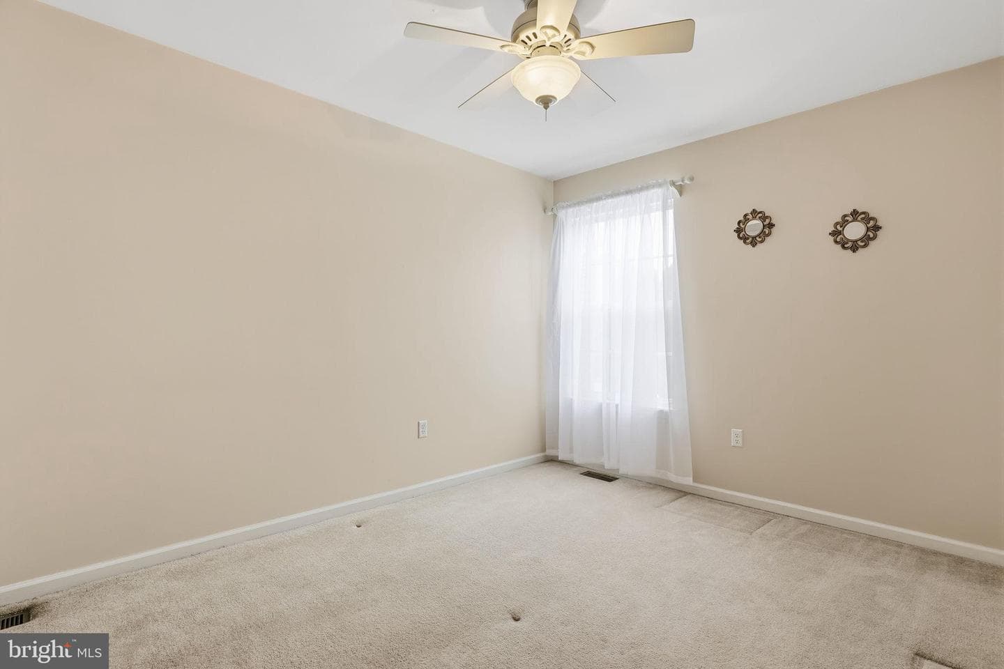 25 Honey Locust Lane photo 22