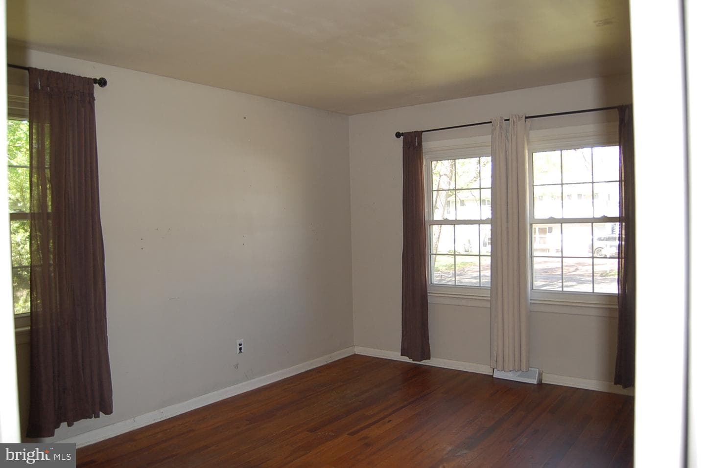 314 E Park Avenue photo 17