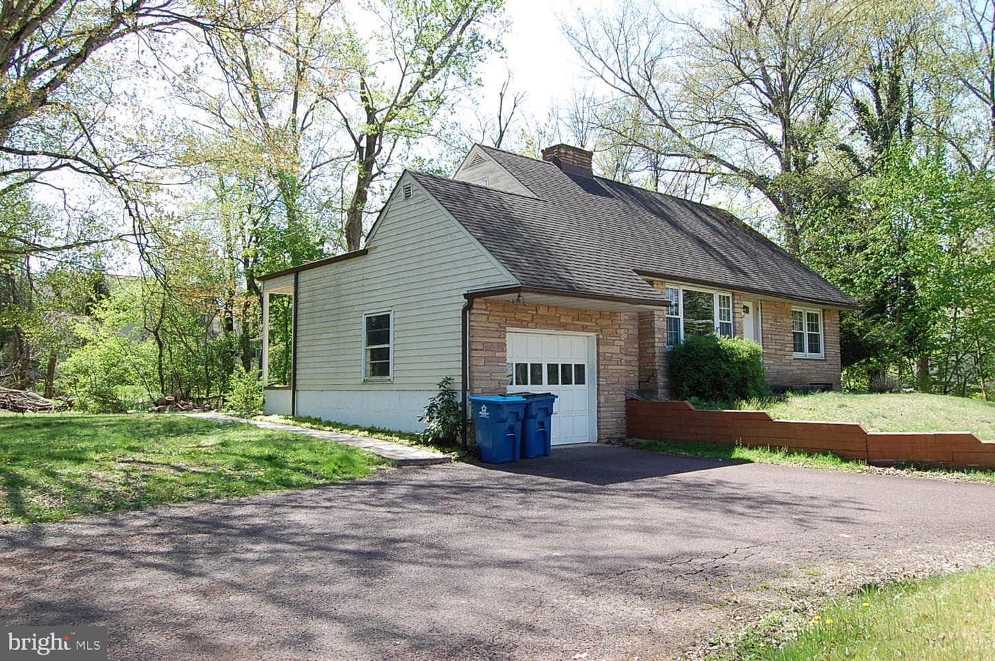 314 E Park Avenue photo 27