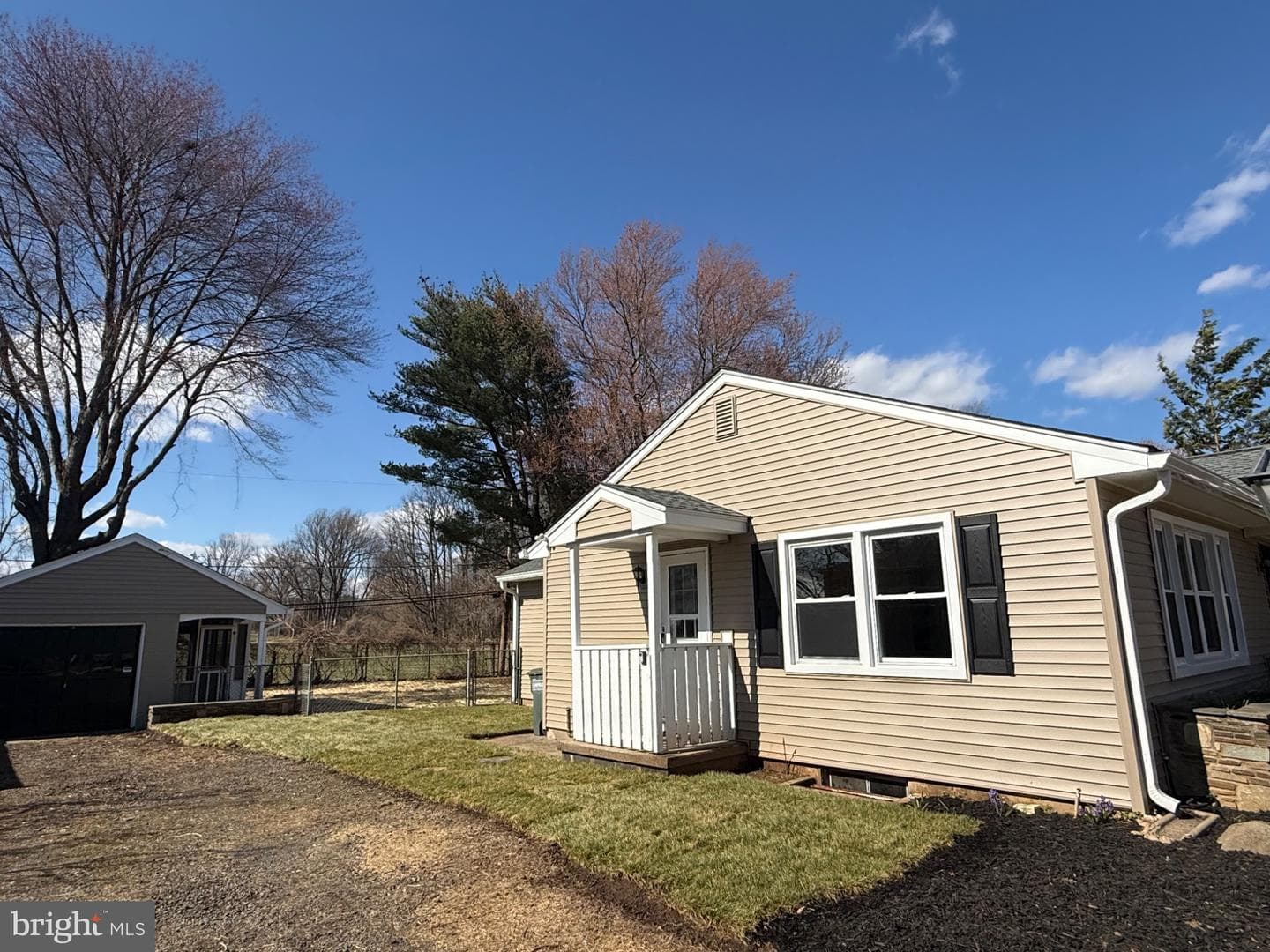 1420 S Pleasant Drive photo 22