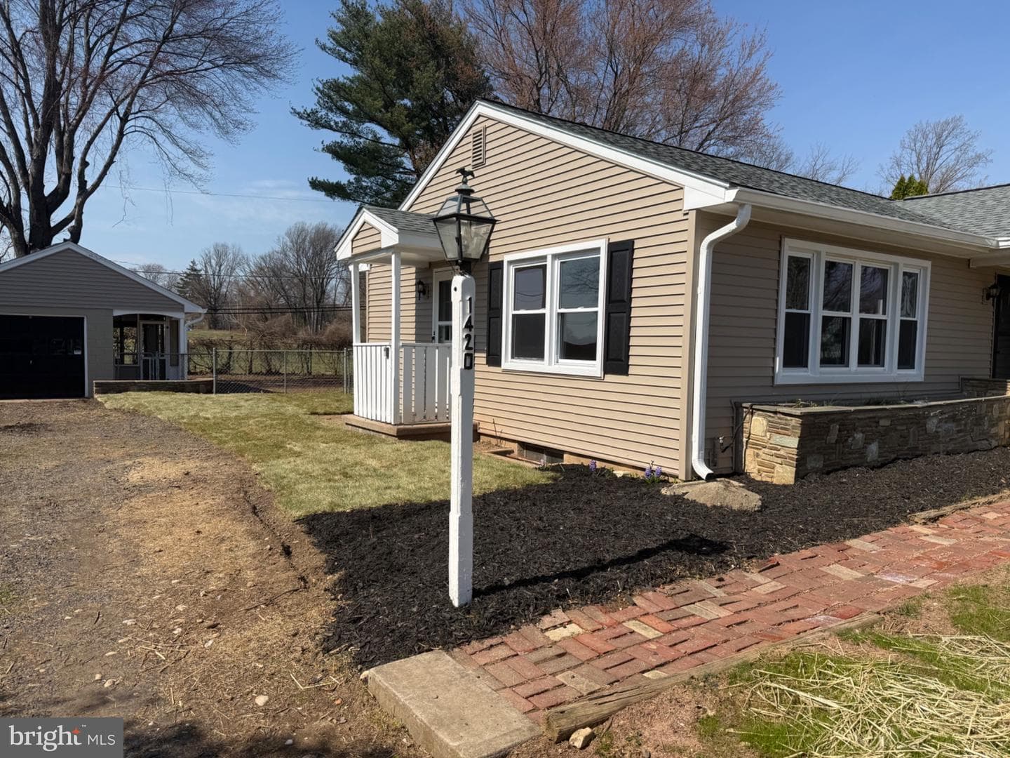 1420 S Pleasant Drive photo 31