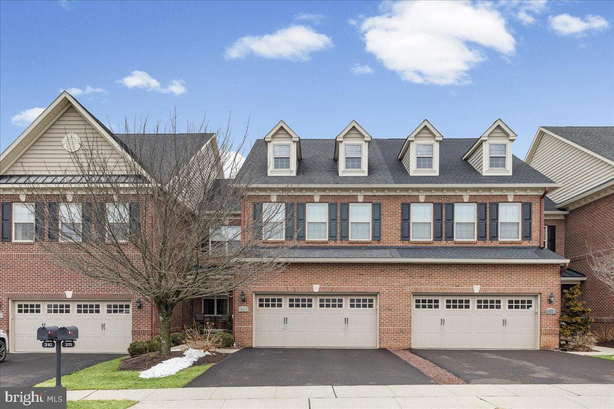 311 Saint James Drive photo 2
