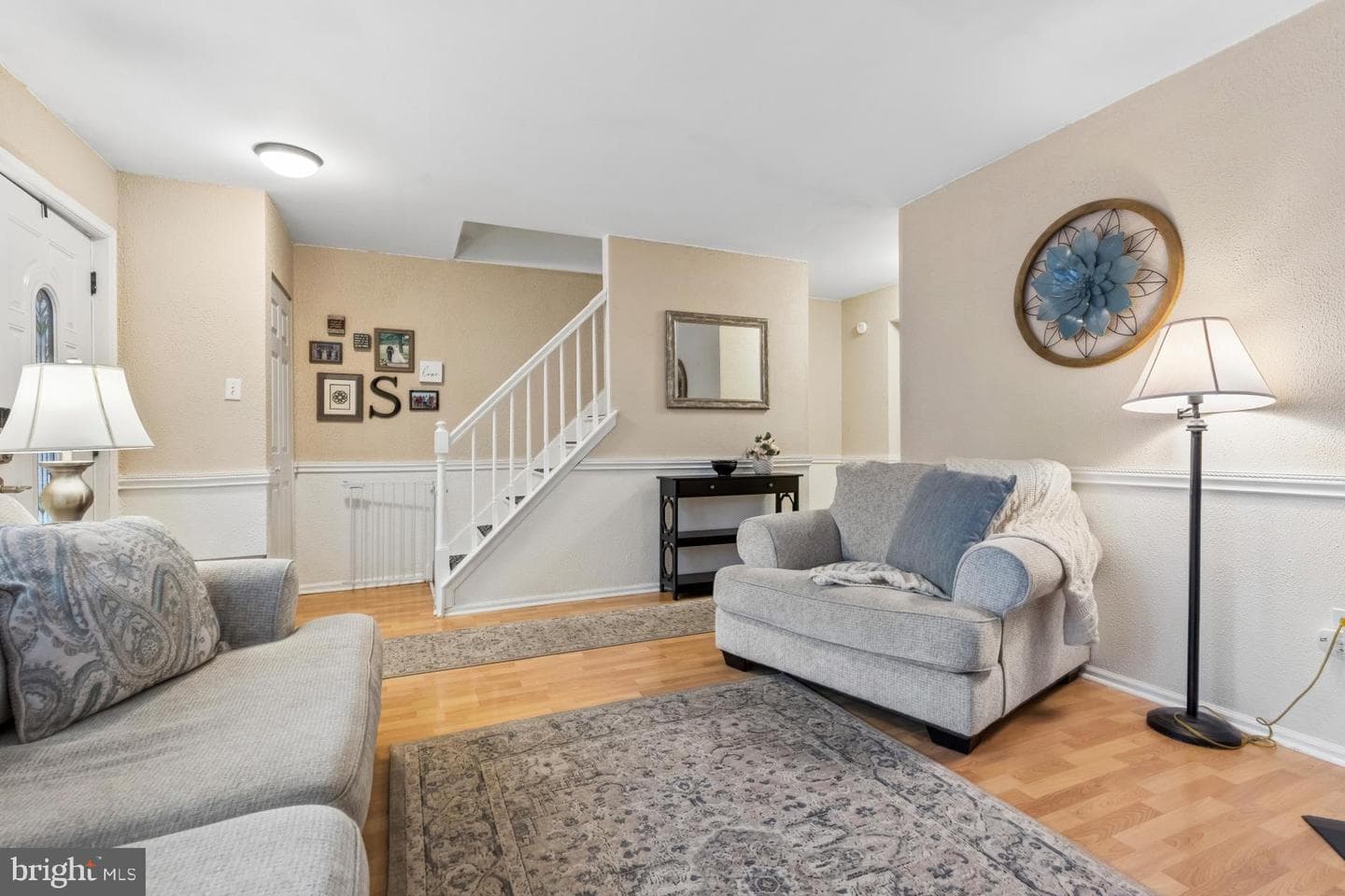 529 Portsmouth Court photo 3