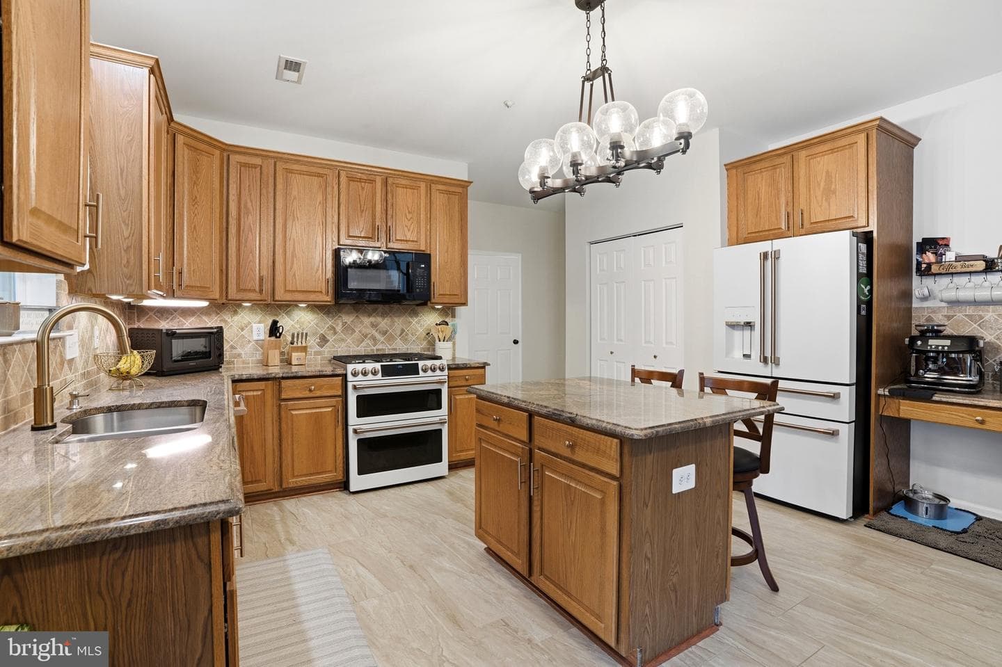 930 Red Coat Farm Drive photo 40