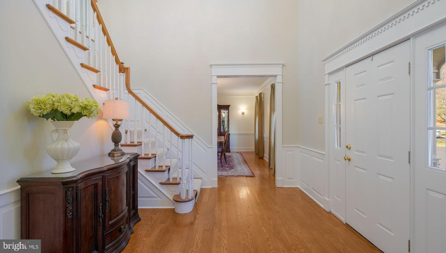 2916 White Tail Court photo 4