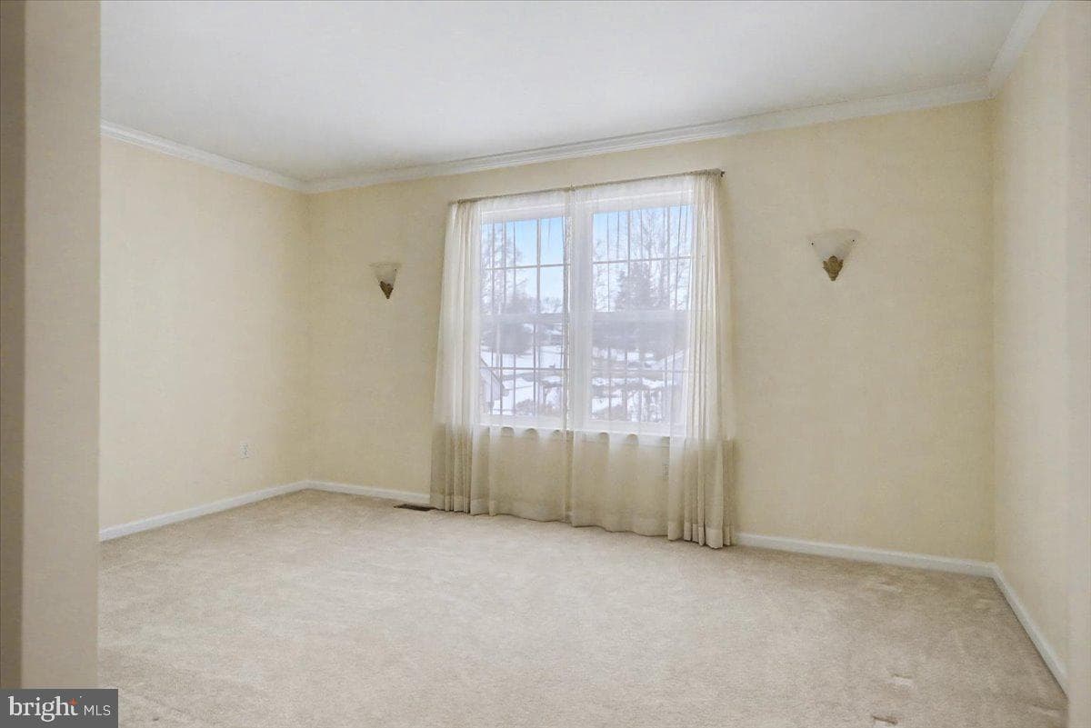 101 Sovereign Drive photo 42