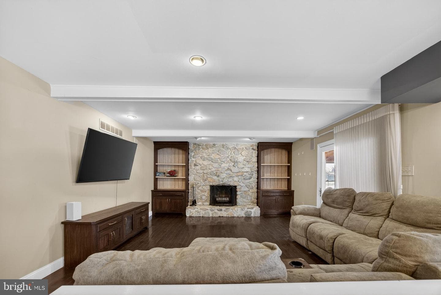 52 Hampton Drive photo 4