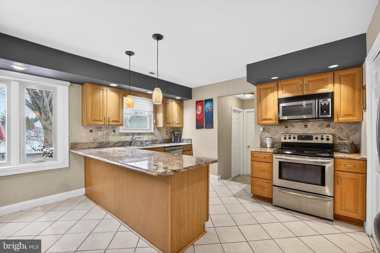 52 Hampton Drive photo 8