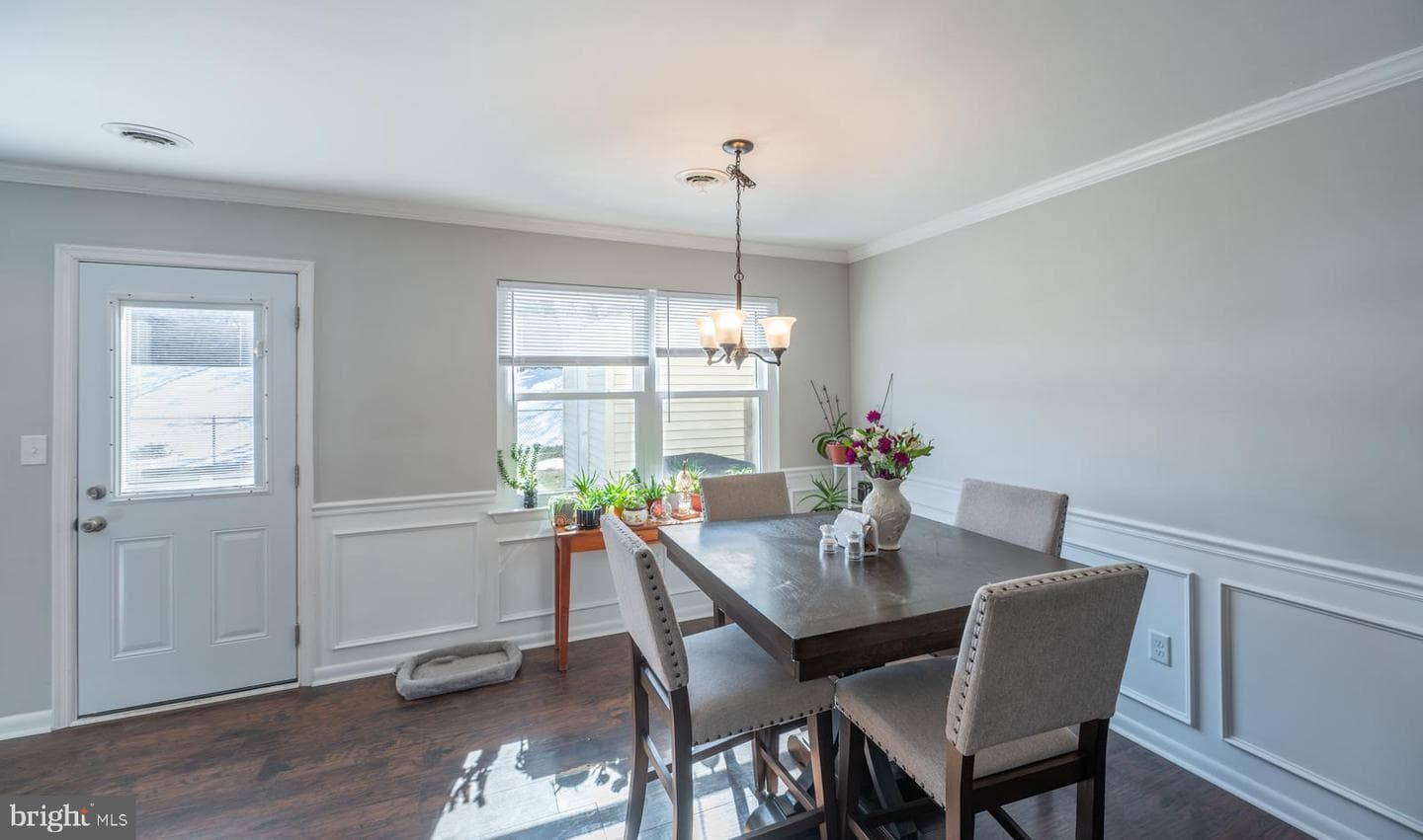 54 Ivy Court photo 15