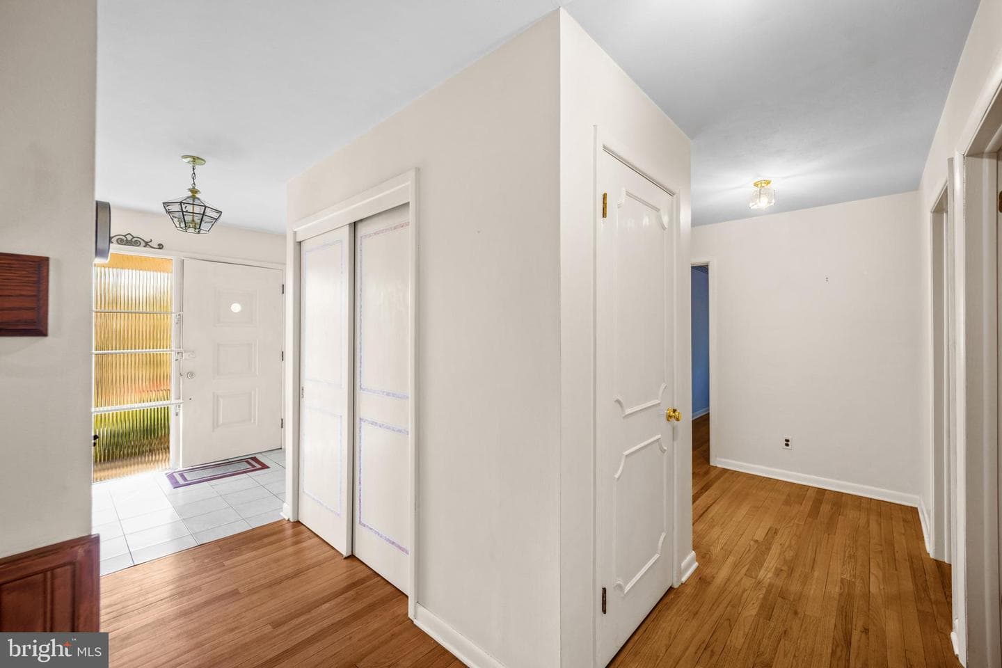 105 Vernon Lane photo 3