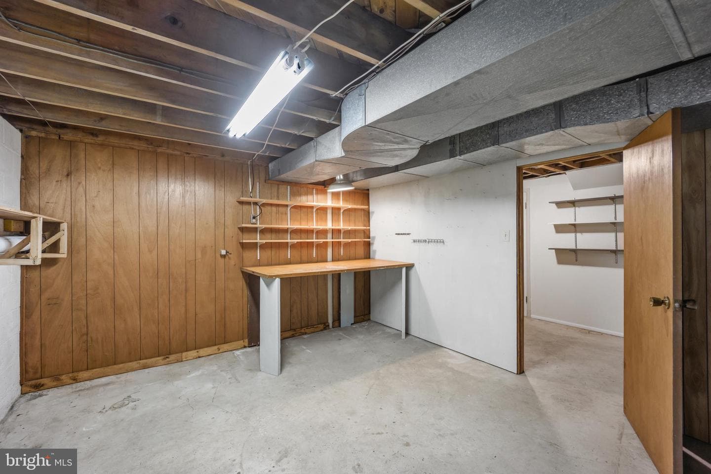 105 Vernon Lane photo 37