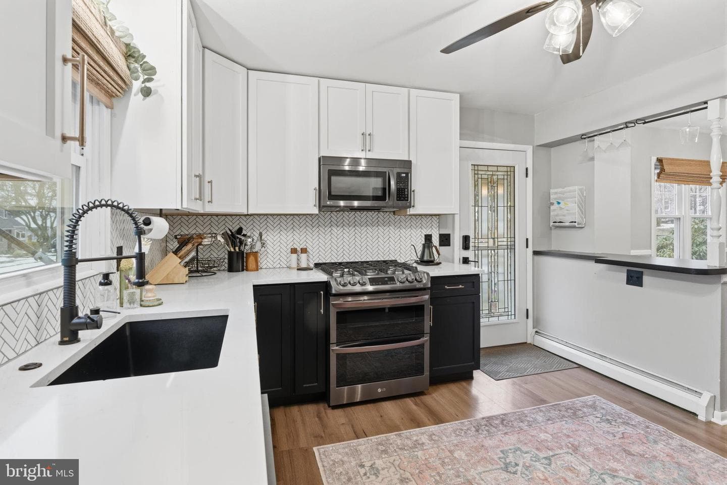 708 Barclay Avenue photo 10