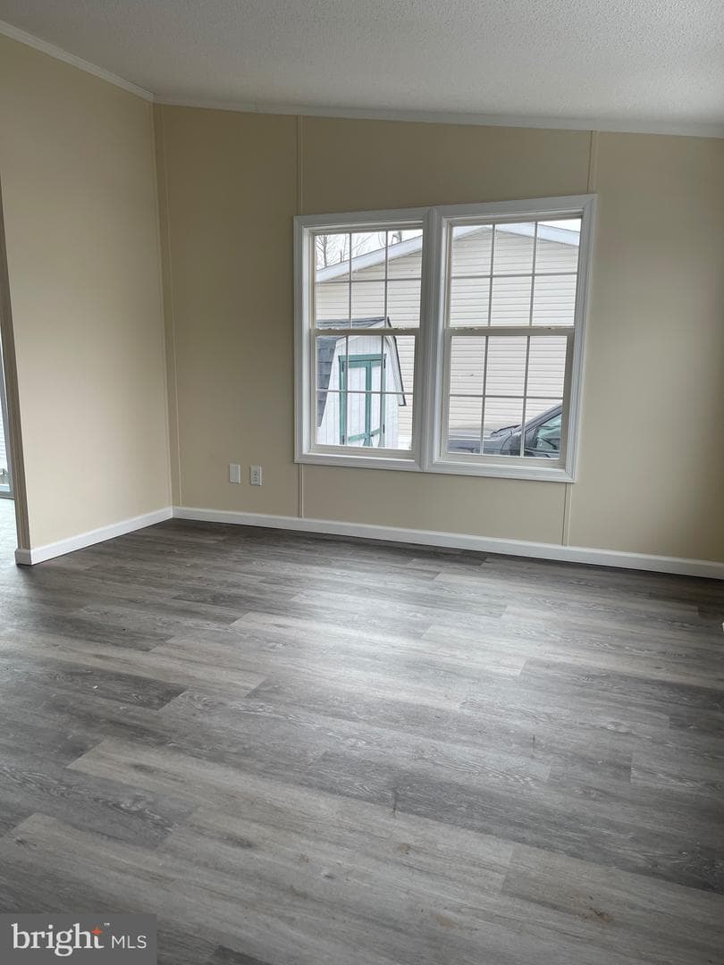 3249 Rose Avenue photo 5