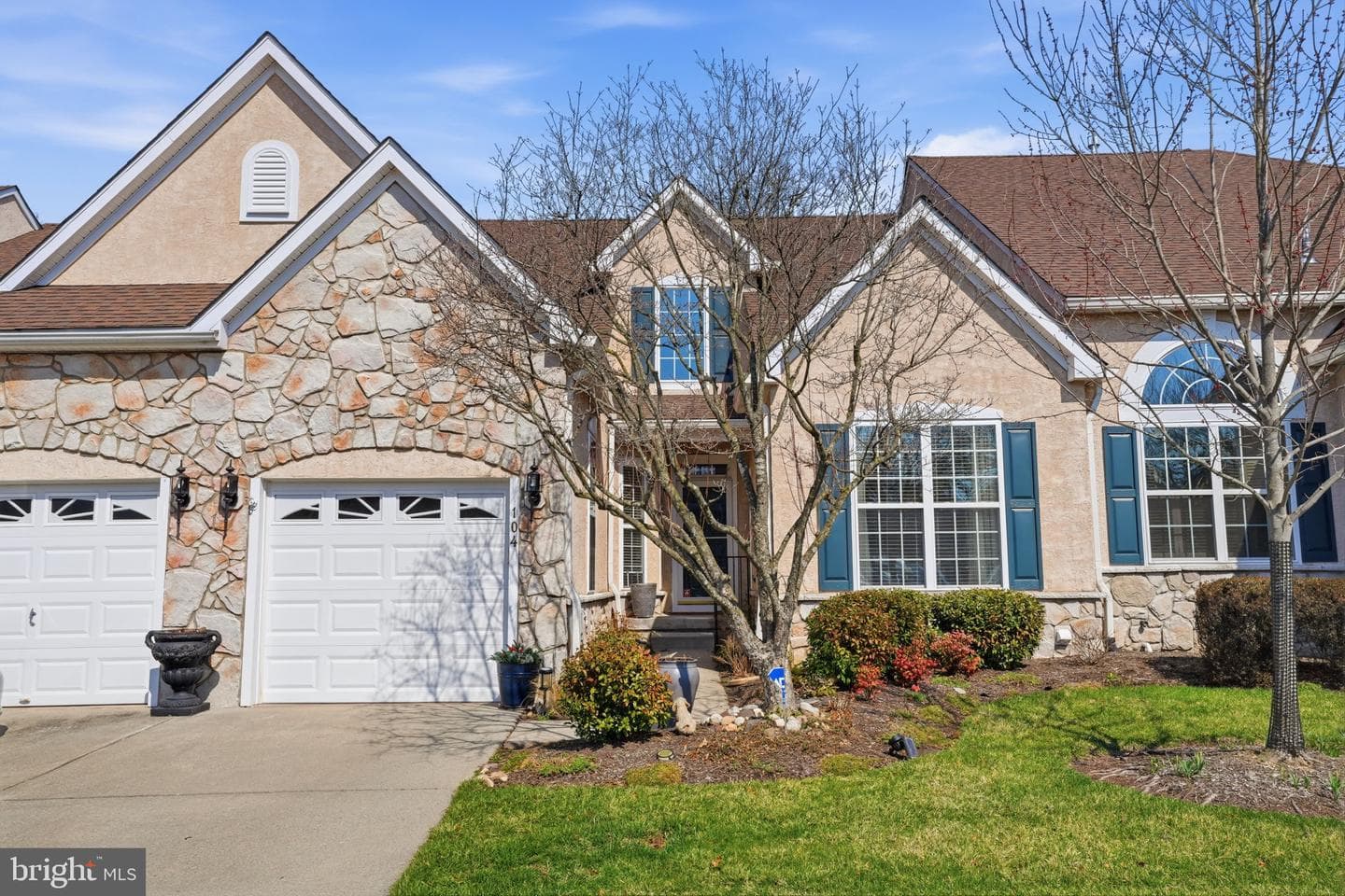 104 Mcconkey Drive photo 2