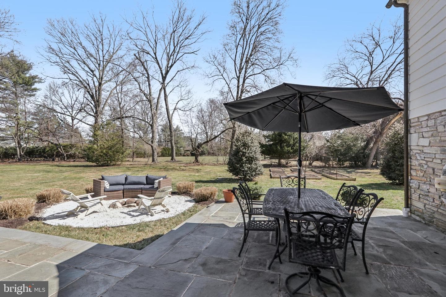 2211 Yardley photo 4
