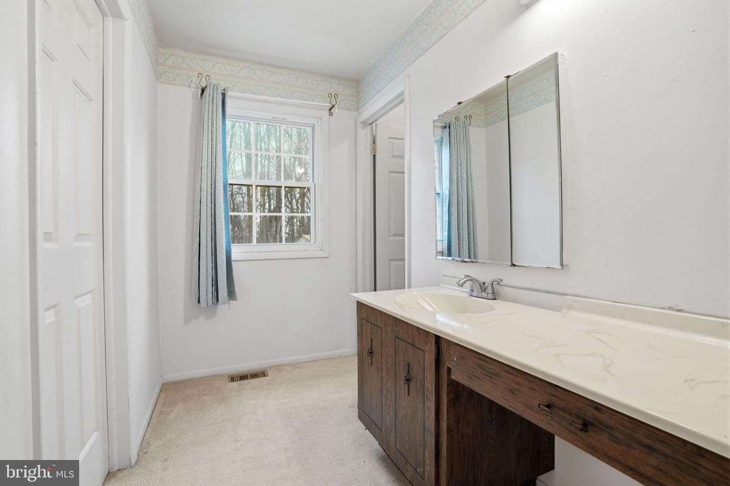205 High Street photo 19