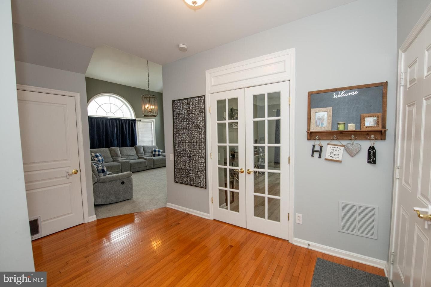 358 E Armstrong Drive photo 6