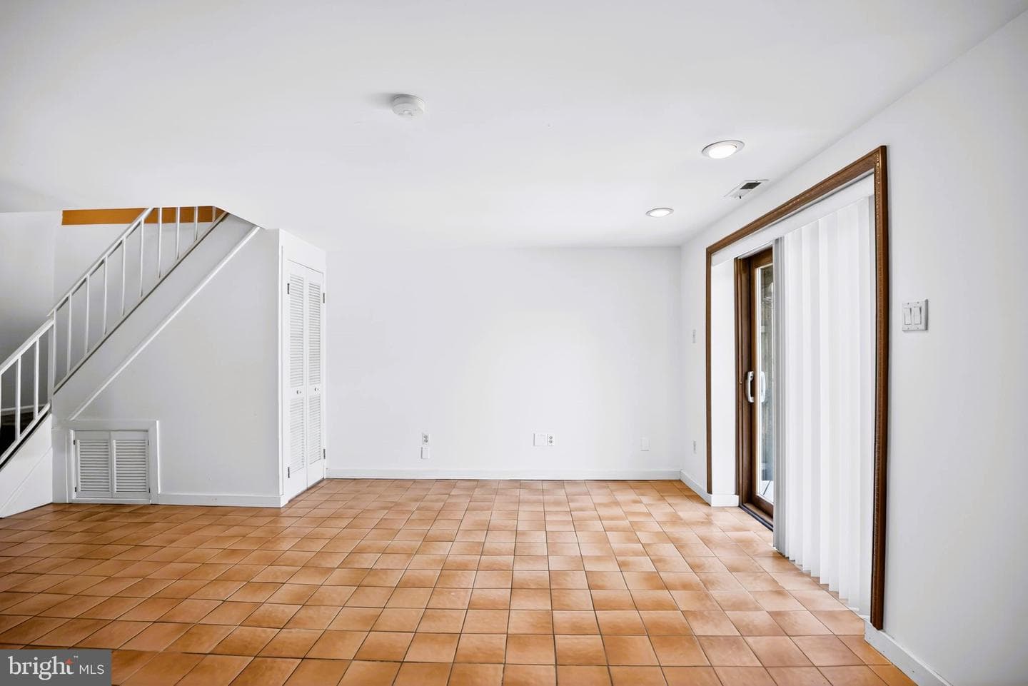 1009 Burnley Court photo 22