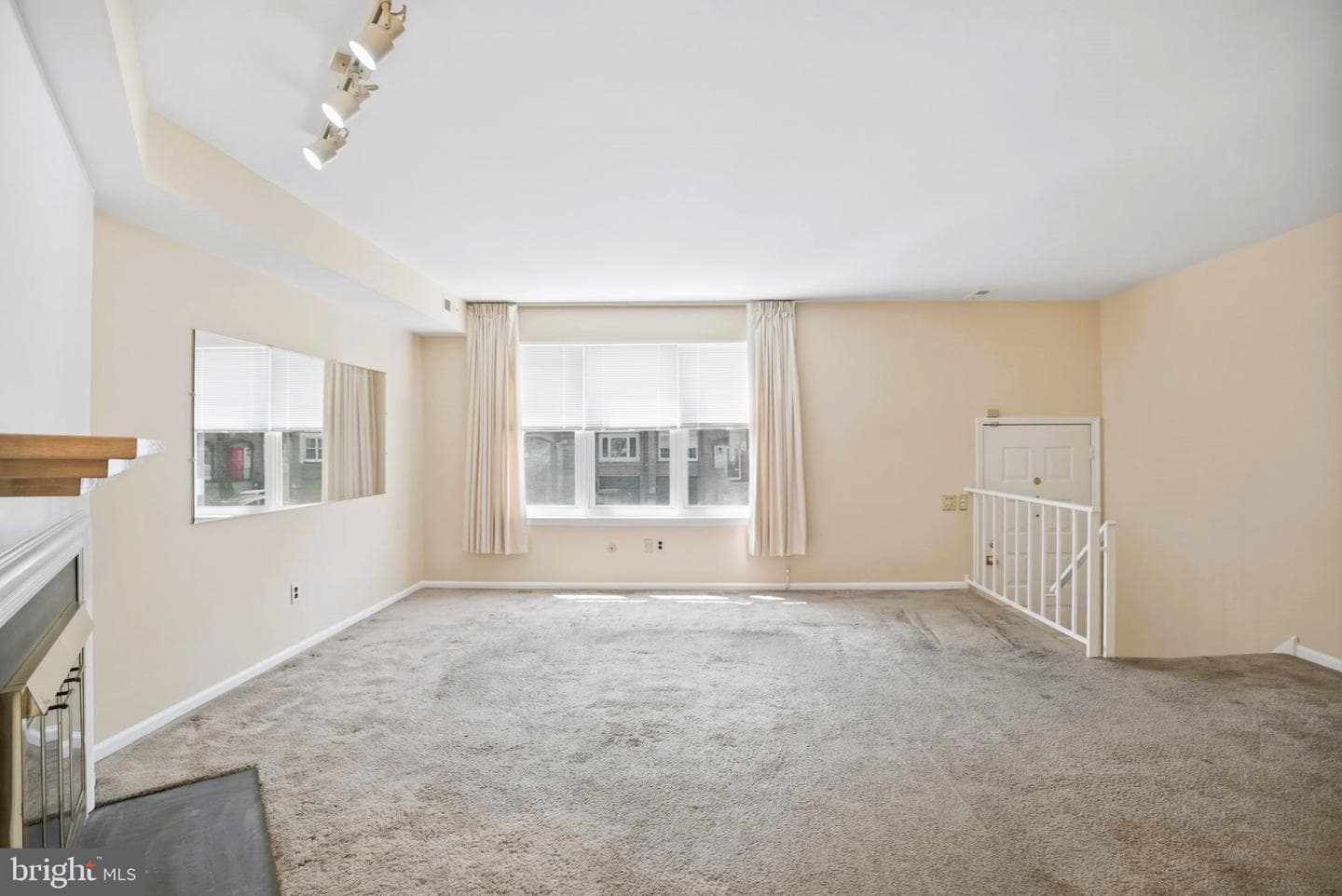 1009 Burnley Court photo 5