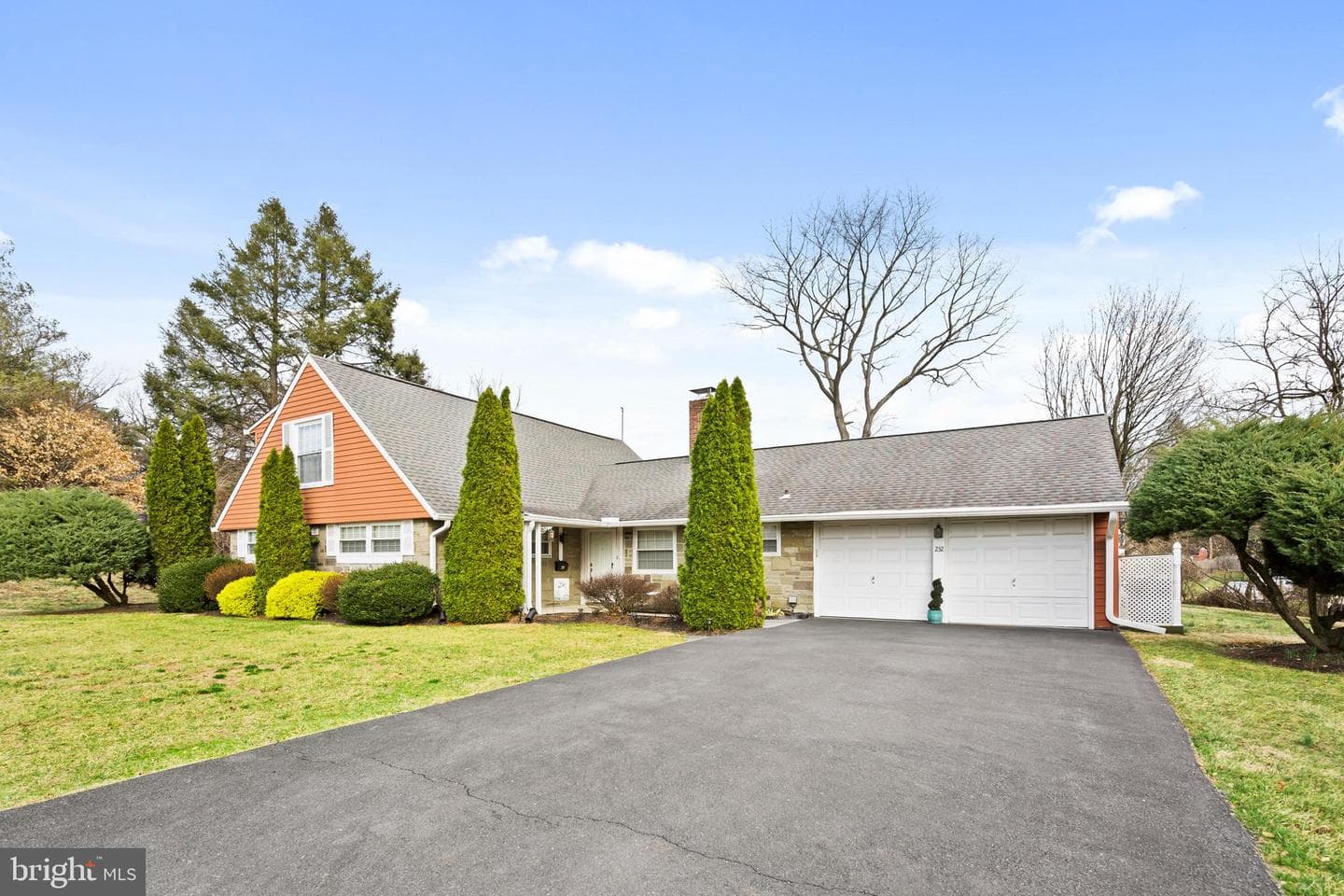 232 Forsythia Drive S #S photo 2