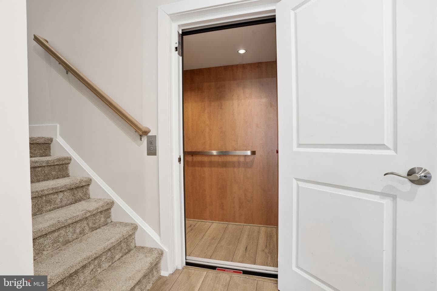 114 B King Street photo 14