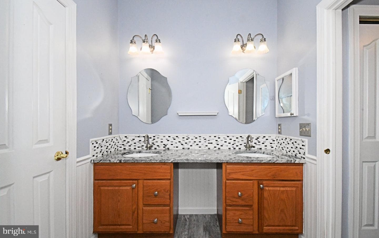 215 Dorchester Drive photo 38