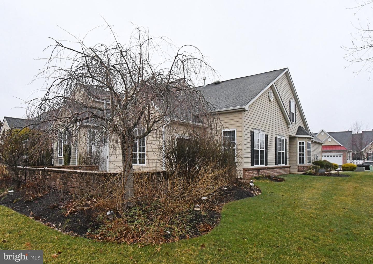215 Dorchester Drive photo 64