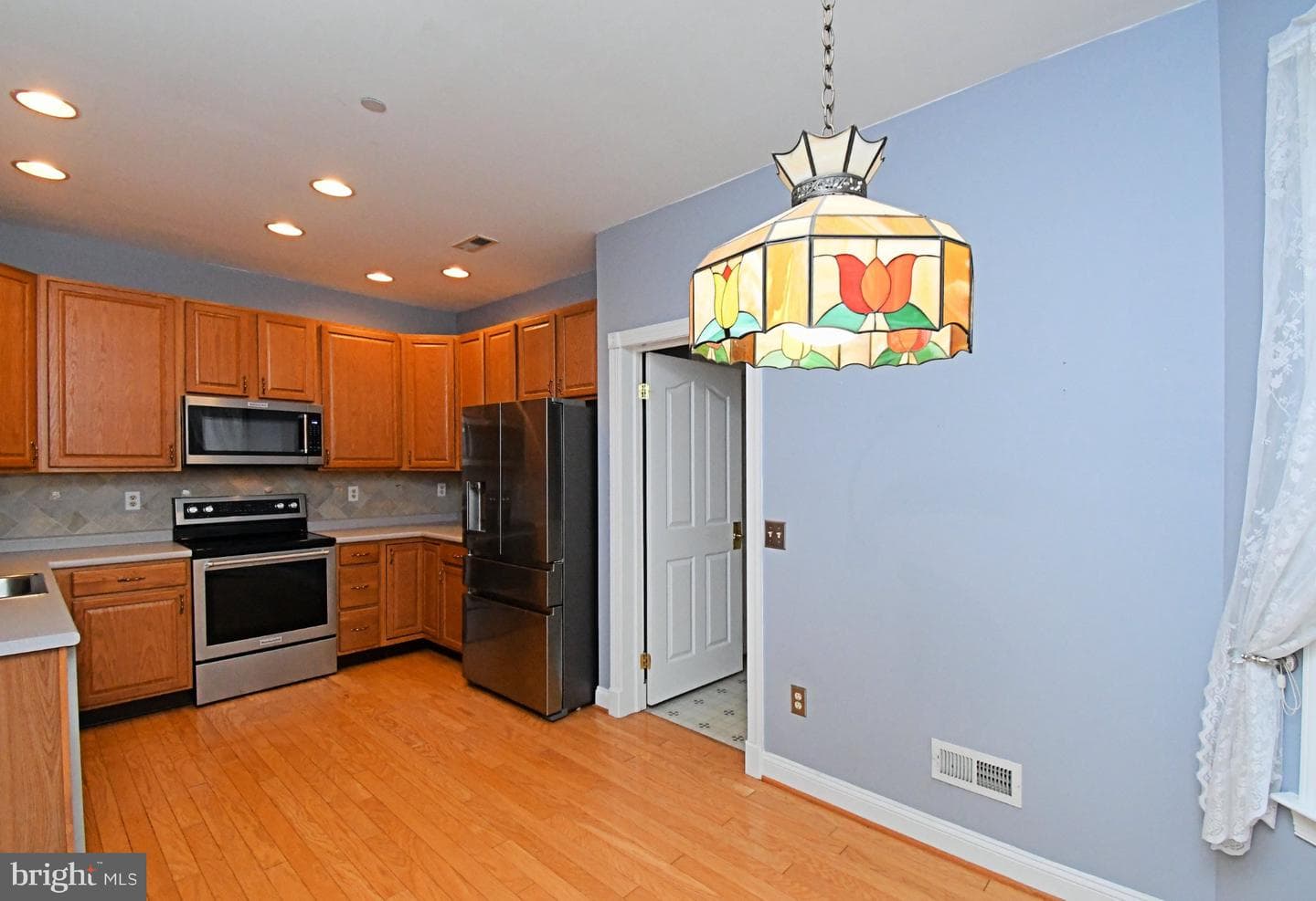 215 Dorchester Drive photo 8