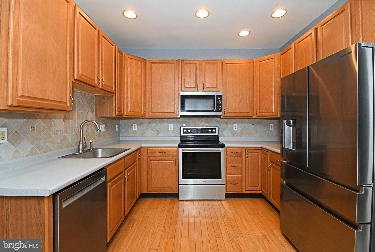 215 Dorchester Drive photo 9