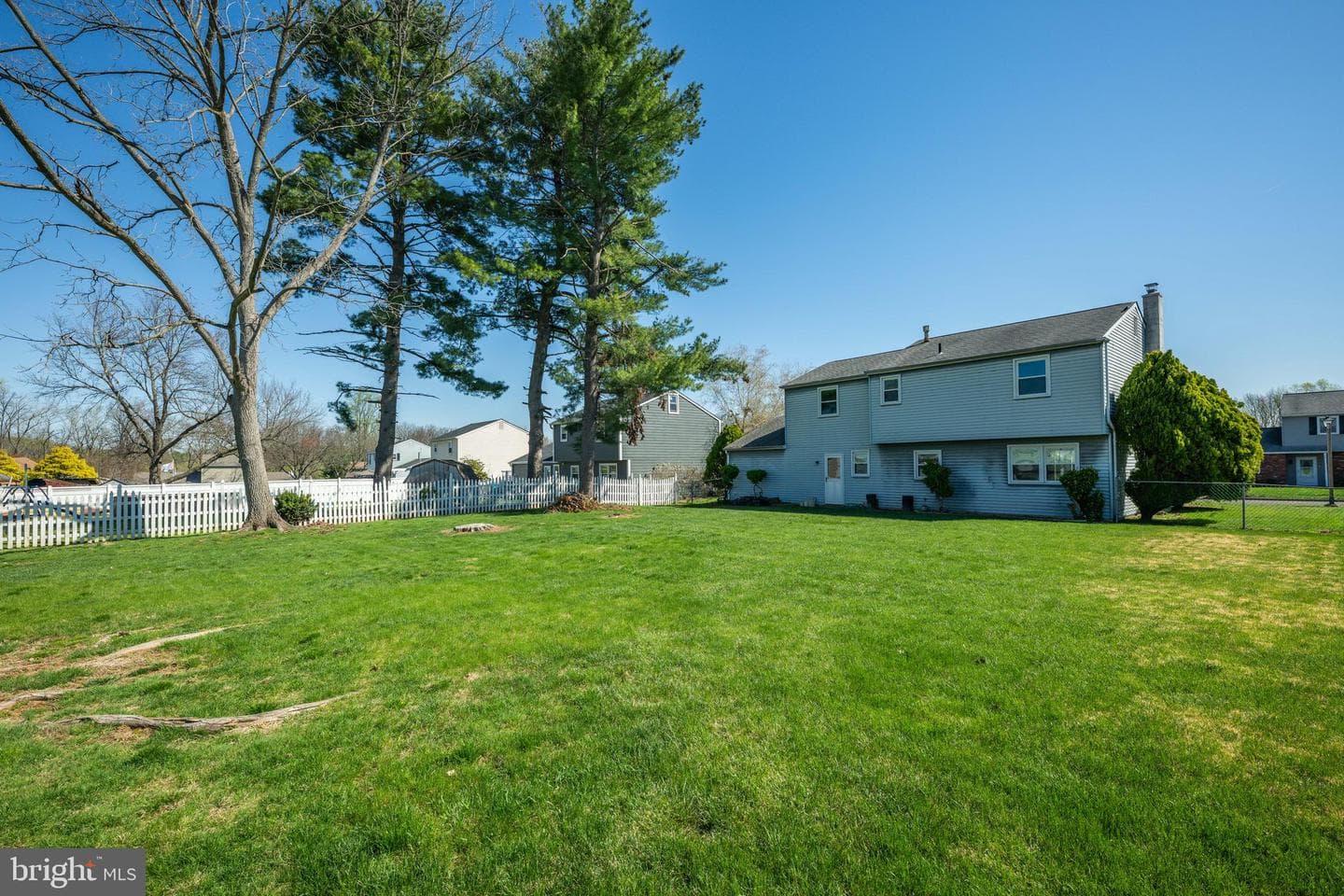 11 Maplewood Drive photo 35
