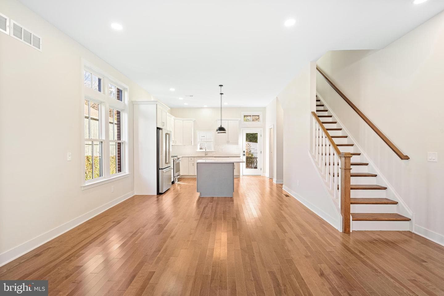 113 Thornton Lane photo 18