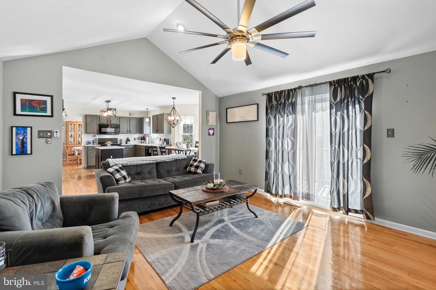 409 Fairview Avenue photo 10