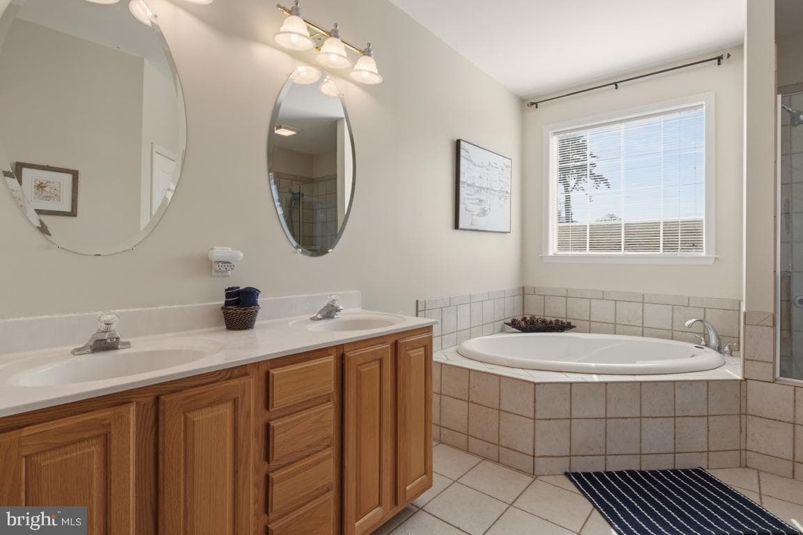 1525 Gateway Drive photo 18