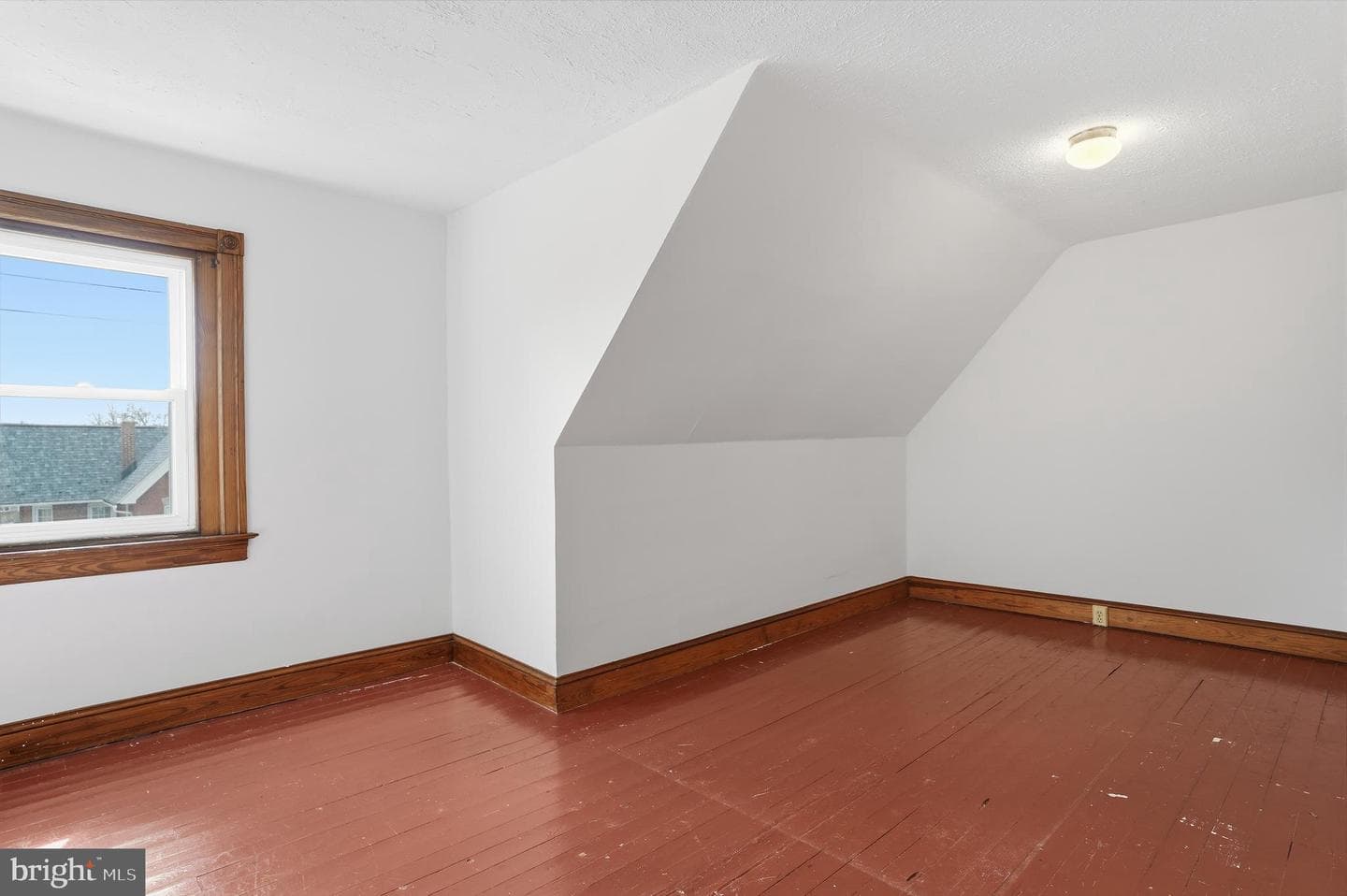 629 Juniper Street photo 27