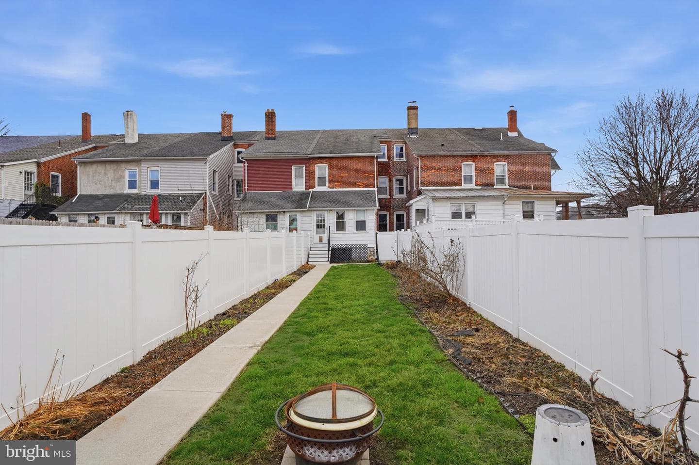 629 Juniper Street photo 36