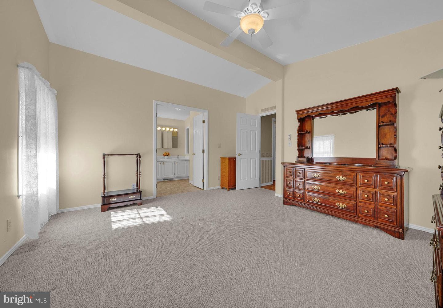 598 Walnut Court photo 17