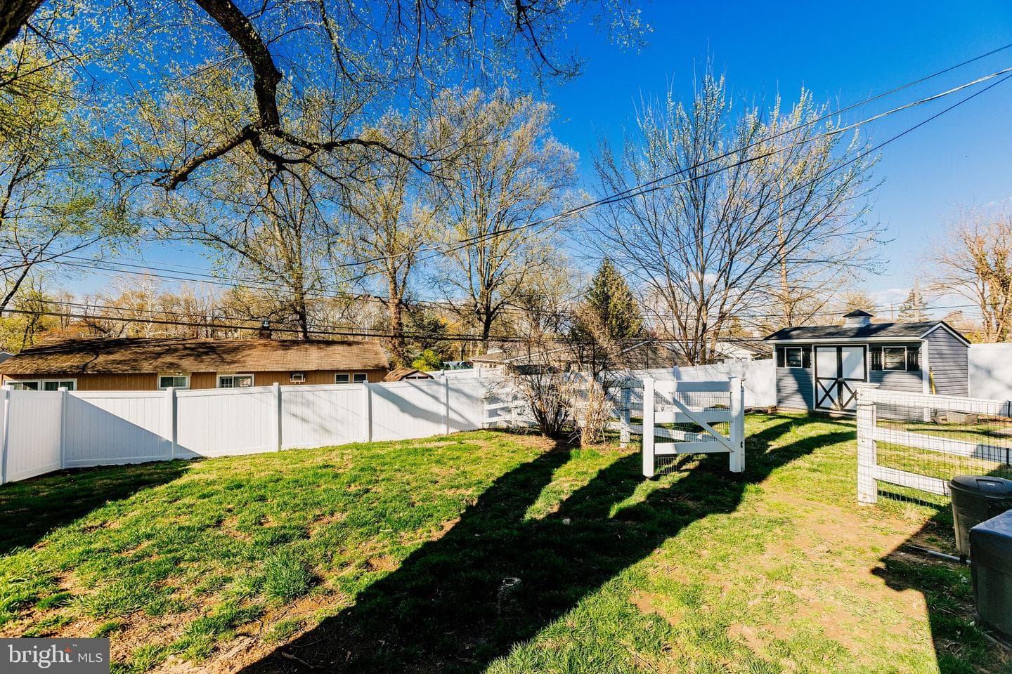 35 Mimosa Lane photo 38