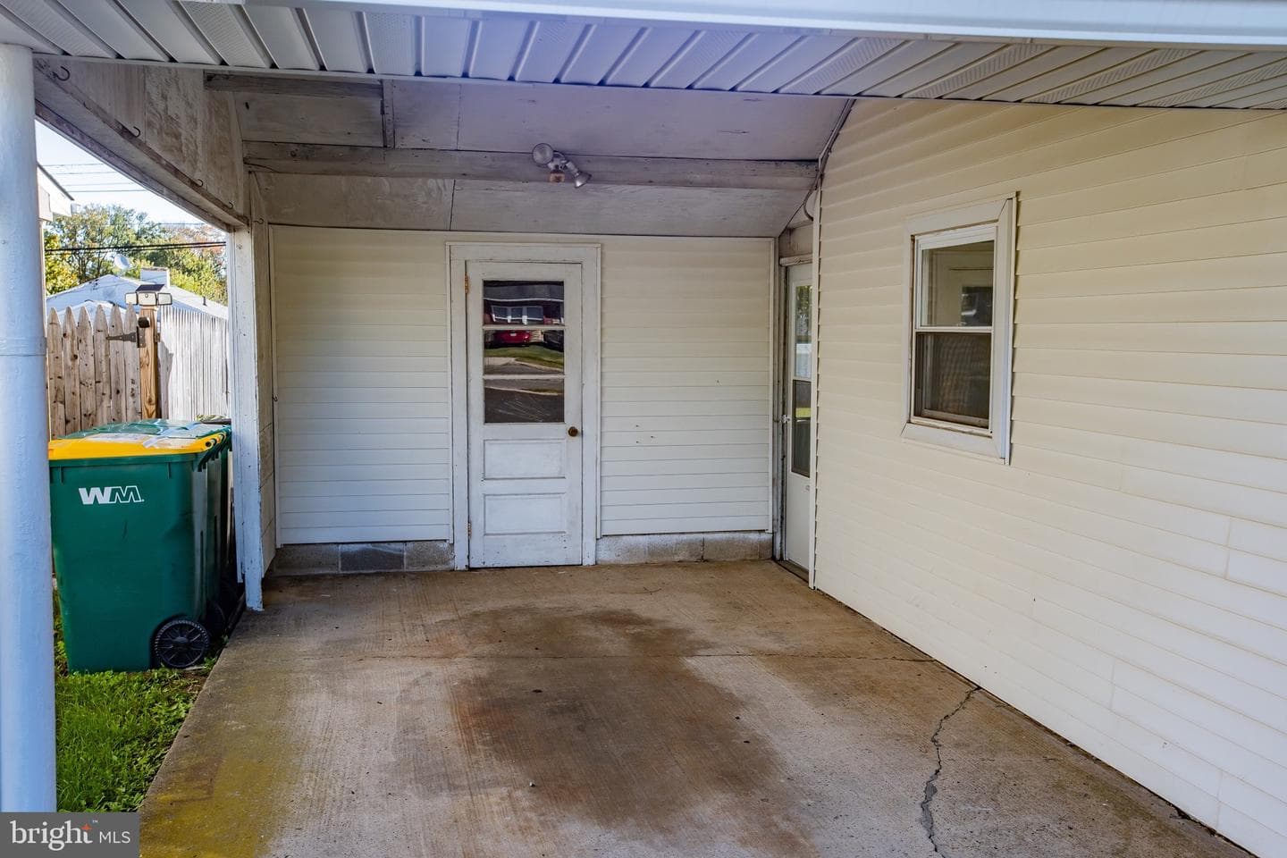 252 N Olds Boulevard photo 41