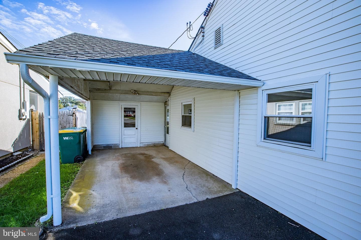 252 N Olds Boulevard photo 42