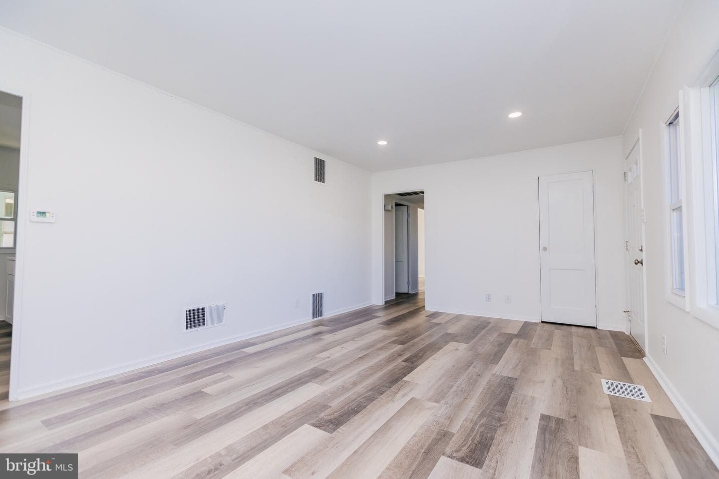 252 N Olds Boulevard photo 6