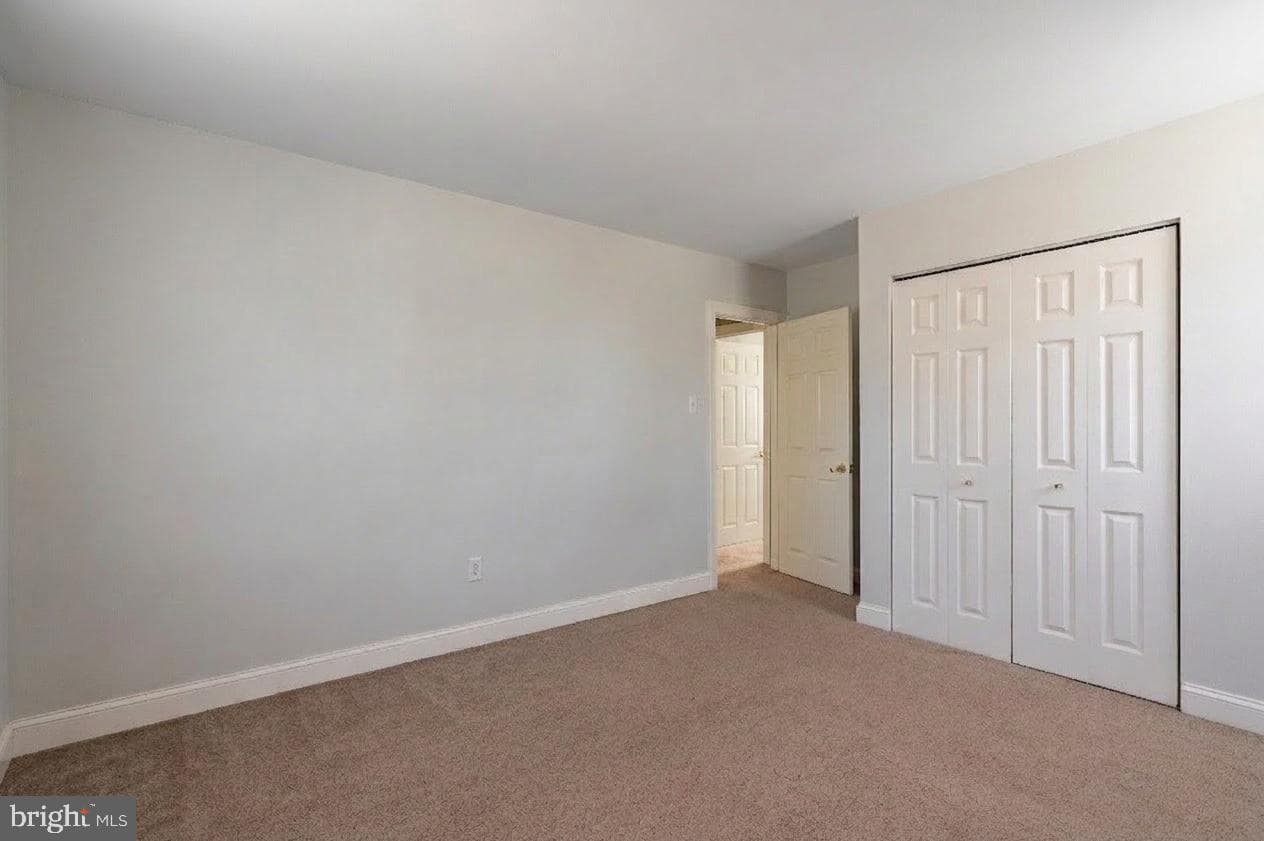 28 W Hillcrest Avenue photo 41