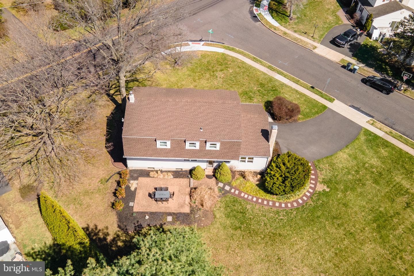 28 W Hillcrest Avenue photo 46