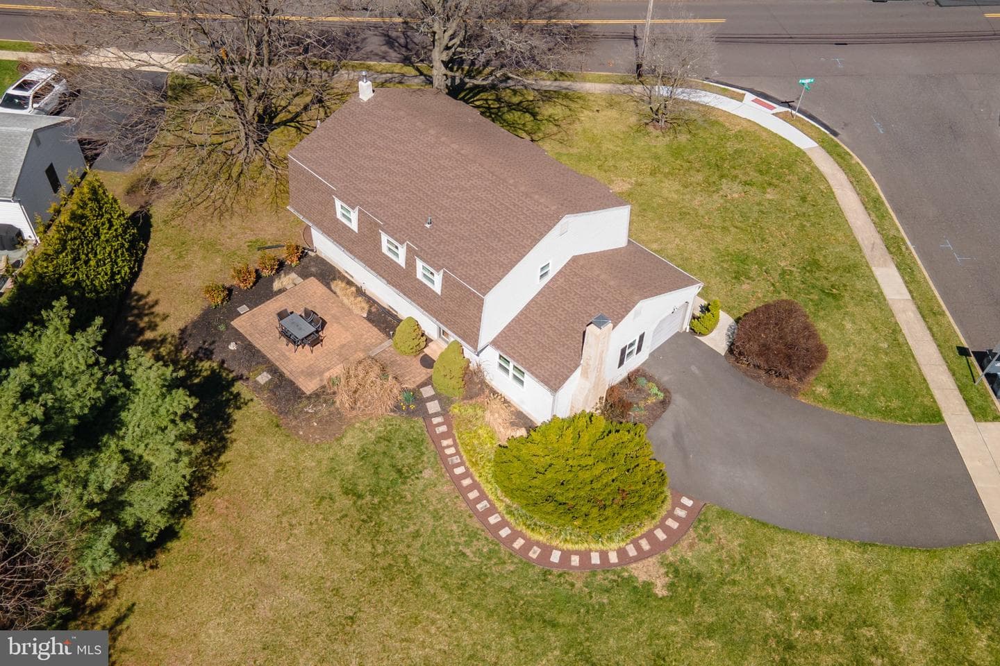 28 W Hillcrest Avenue photo 48
