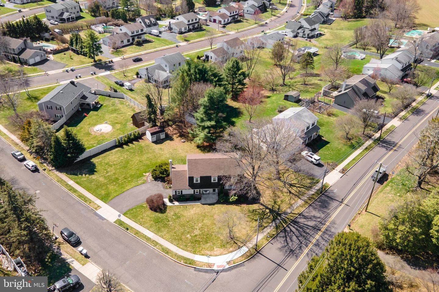 28 W Hillcrest Avenue photo 51