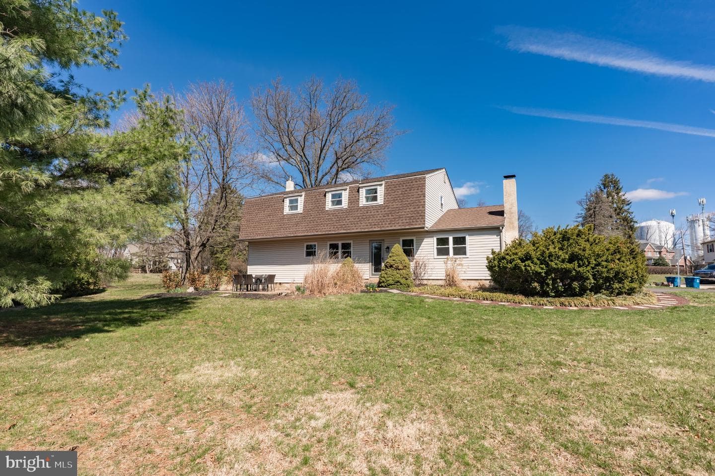 28 W Hillcrest Avenue photo 9